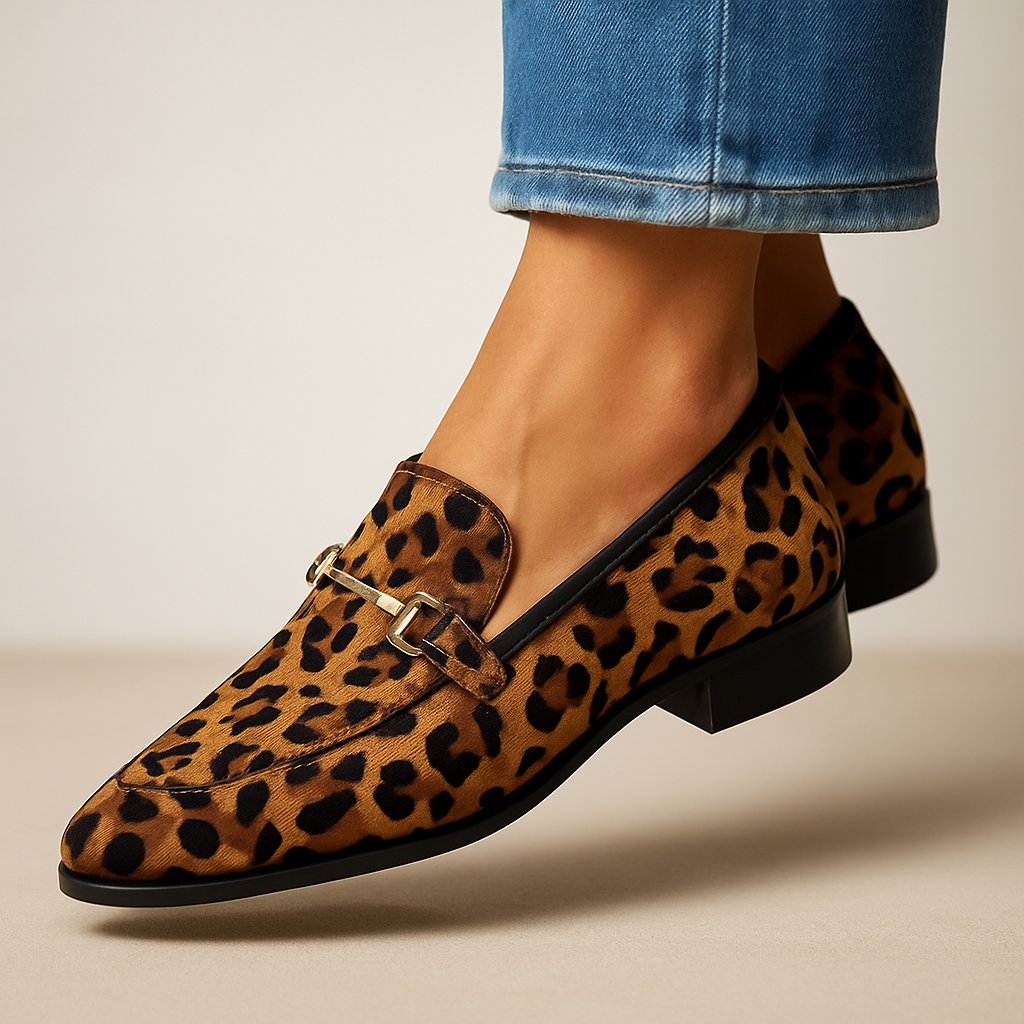 Vivienne | Chic Metal Detail Loafers