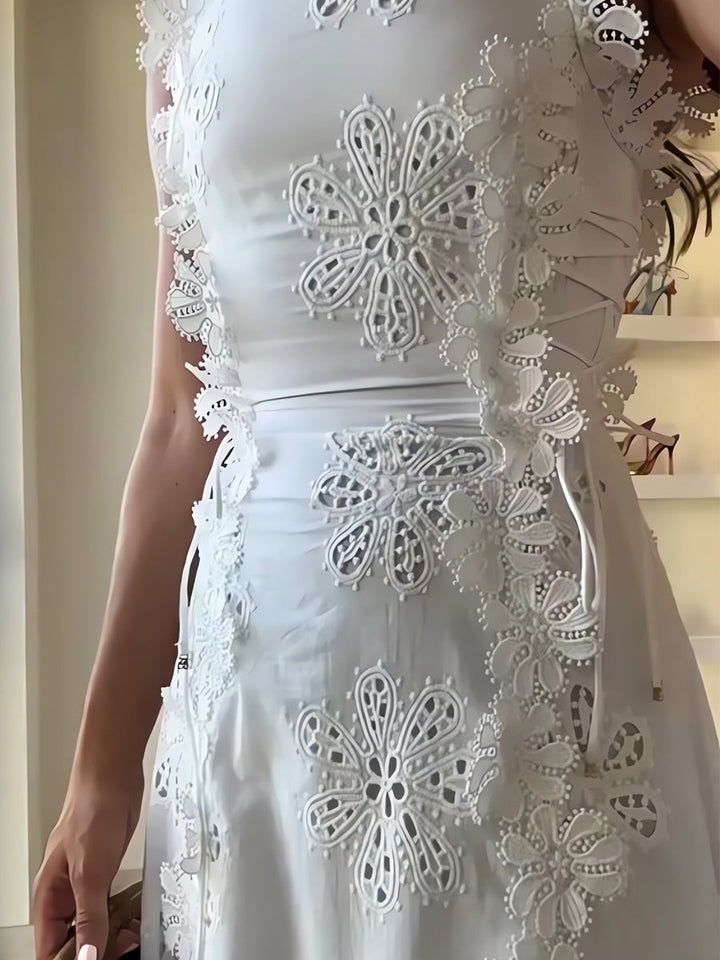 Caroline | Floral Embroidered Maxi Dress