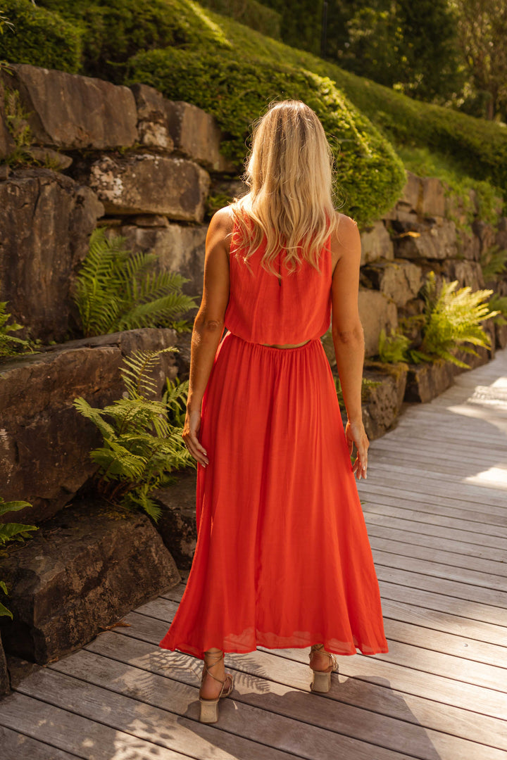 Amelia | Flowing Sleeveless Midi Dress